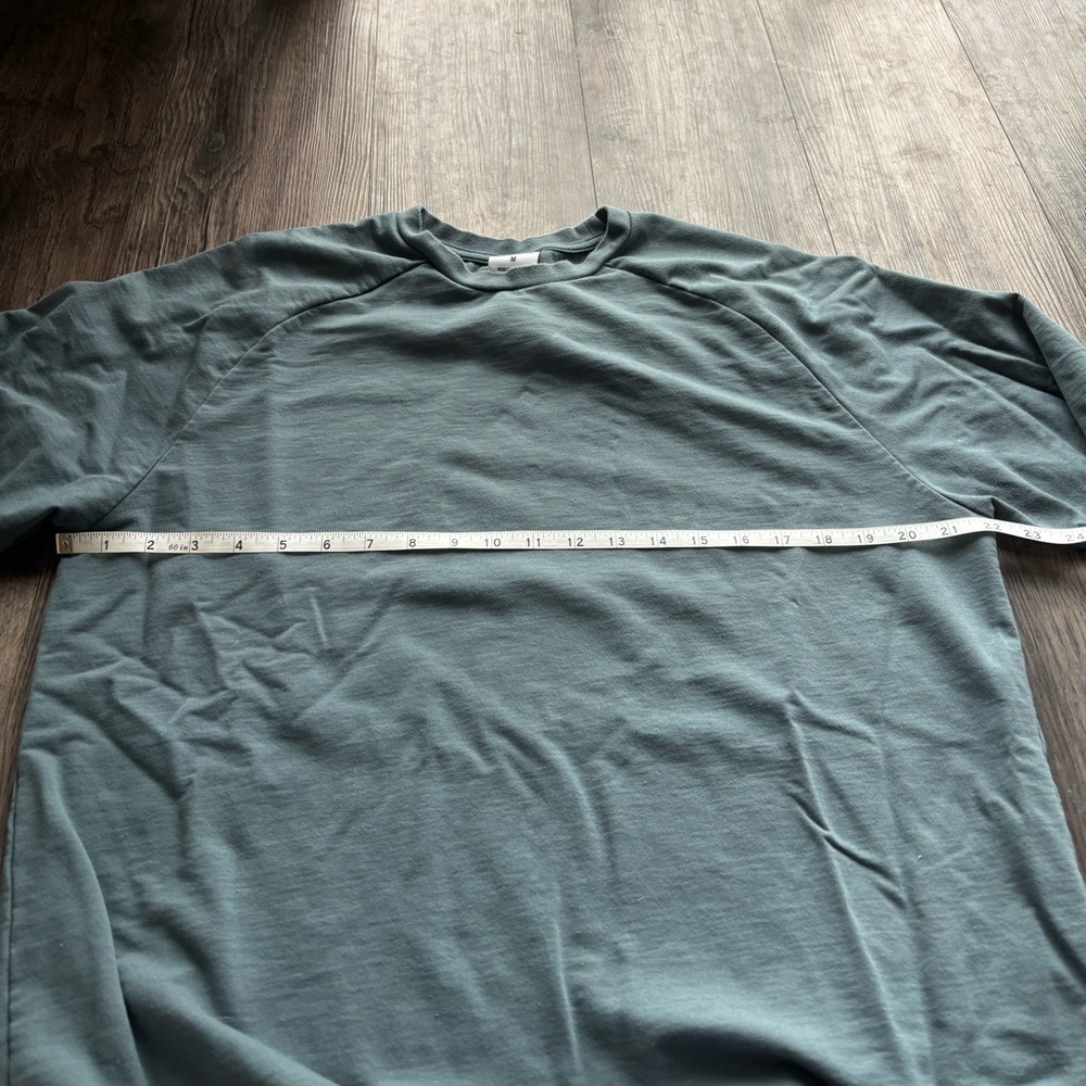 Gymshark Crewneck Sweatshirt - Picture 5 of 6